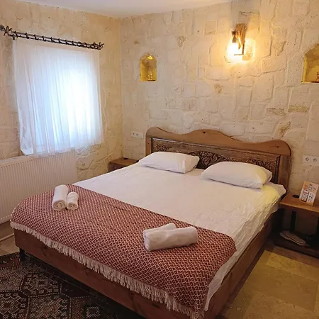 Asma Cave House منزل للإقامة *